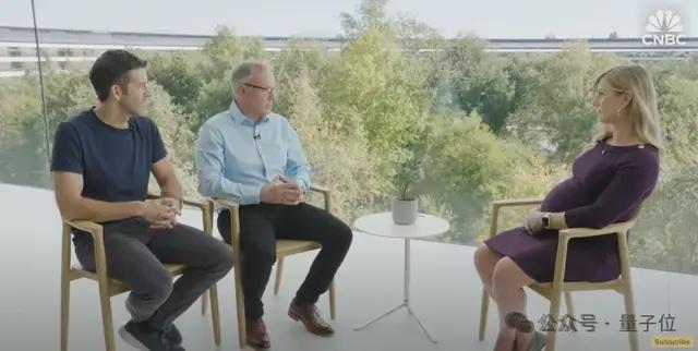 库克第一款苹果手机是什么__库克是哪一年成为苹果ceo的