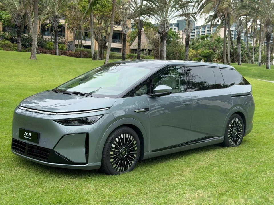 别急着买混动！今年二三十万插混增程车保值率明年要“凉凉”