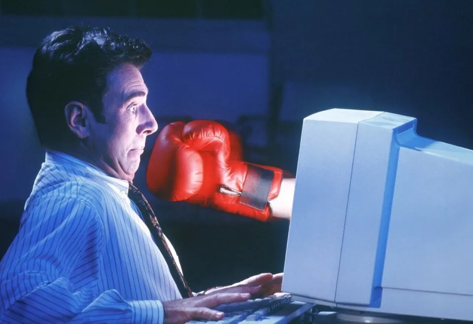 你的盗版Windows，可能一夜之间“失效”了！微软正式封杀KMS38，“白嫖时代”或将走向终点