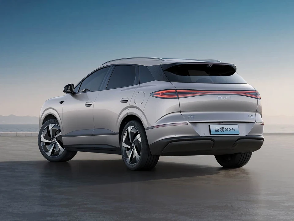 均价降低1.5万，销量下滑11%，新能源车的“泡沫”，终于要破了？