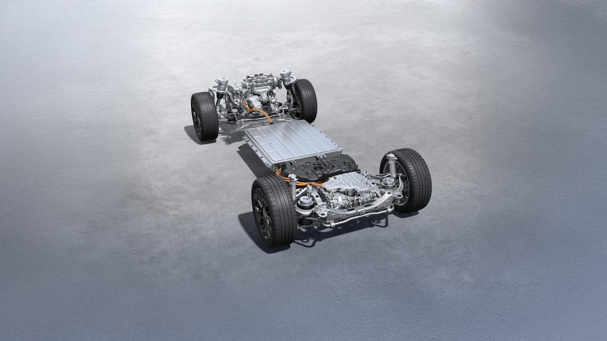 _王者交替:从宝马 X7 到领克 900,公路之王的新能源进化_王者交替:从宝马 X7 到领克 900,公路之王的新能源进化