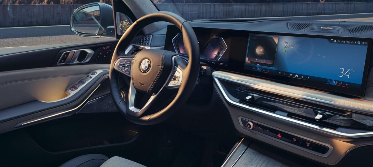 王者交替:从宝马 X7 到领克 900,公路之王的新能源进化__王者交替:从宝马 X7 到领克 900,公路之王的新能源进化