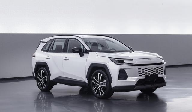 广汽丰田威兰达换代上市，2.0L混动版杀入20万级，老款2.5L混动车主：早知道就再等半年了