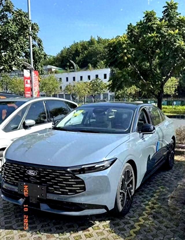 3554台月销！蒙迪欧2026款8155芯片+悬浮岛台能否翻盘？