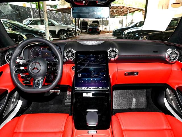 新款AMG SL谍照曝光，或2026年发布，即将中期改款-有驾