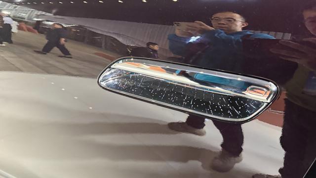 指导售价37.99万元起！岚图泰山正式上市-有驾