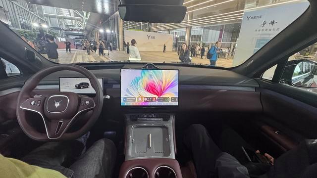 指导售价37.99万元起！岚图泰山正式上市-有驾