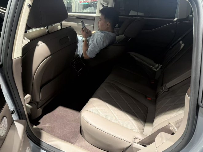 2025广州车展：新款享界S9正式亮相