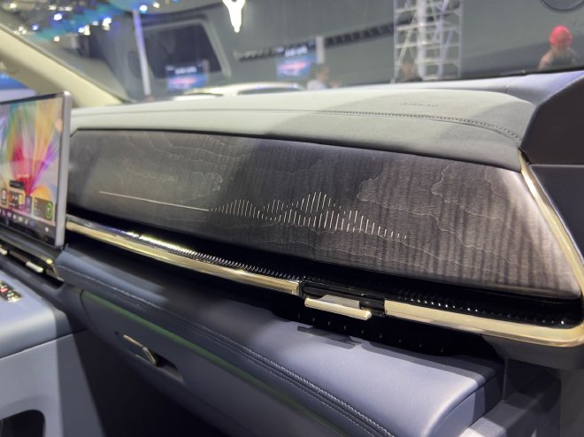 2025广州车展探馆：实拍岚图梦想家山河