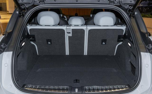 放弃BBA选择蔚来ES6的老车主，5000公里后说出这些大实-有驾