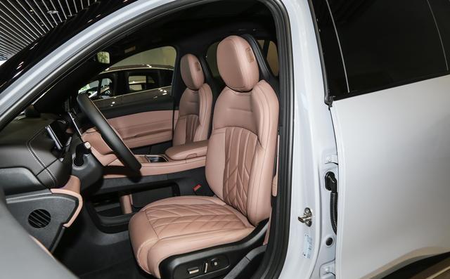 放弃BBA选择蔚来ES6的老车主，5000公里后说出这些大实-有驾