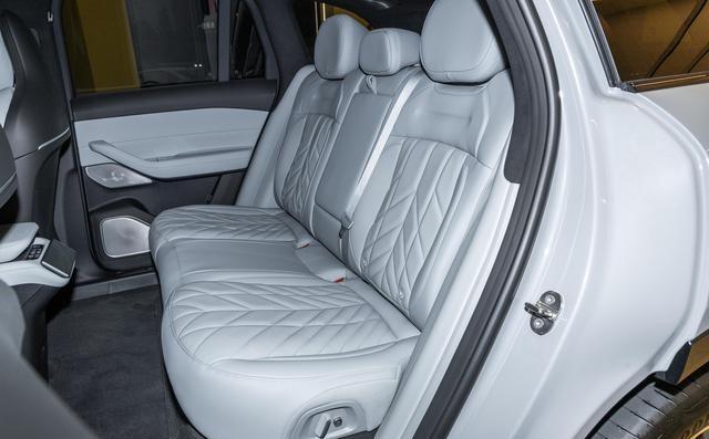 放弃BBA选择蔚来ES6的老车主，5000公里后说出这些大实-有驾