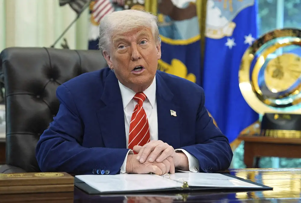 特朗普考虑批准对华销售先进芯片，仅凭这一条理由，中国就可以拒之门外