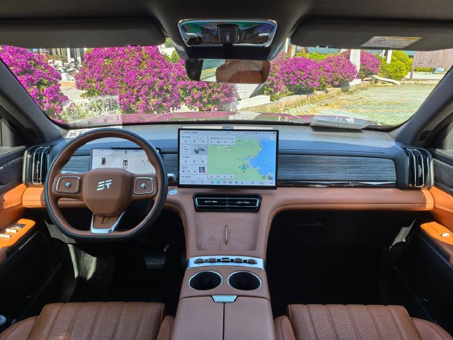 升级城区NOA 抢先试驾捷途山海L7 PLUS