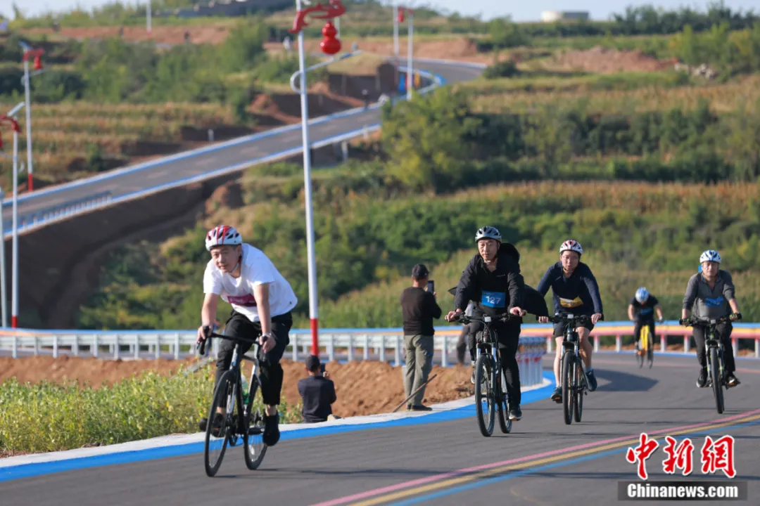 _睡不着的中国人，被这个小县城“拿捏”了_睡不着的中国人，被这个小县城“拿捏”了