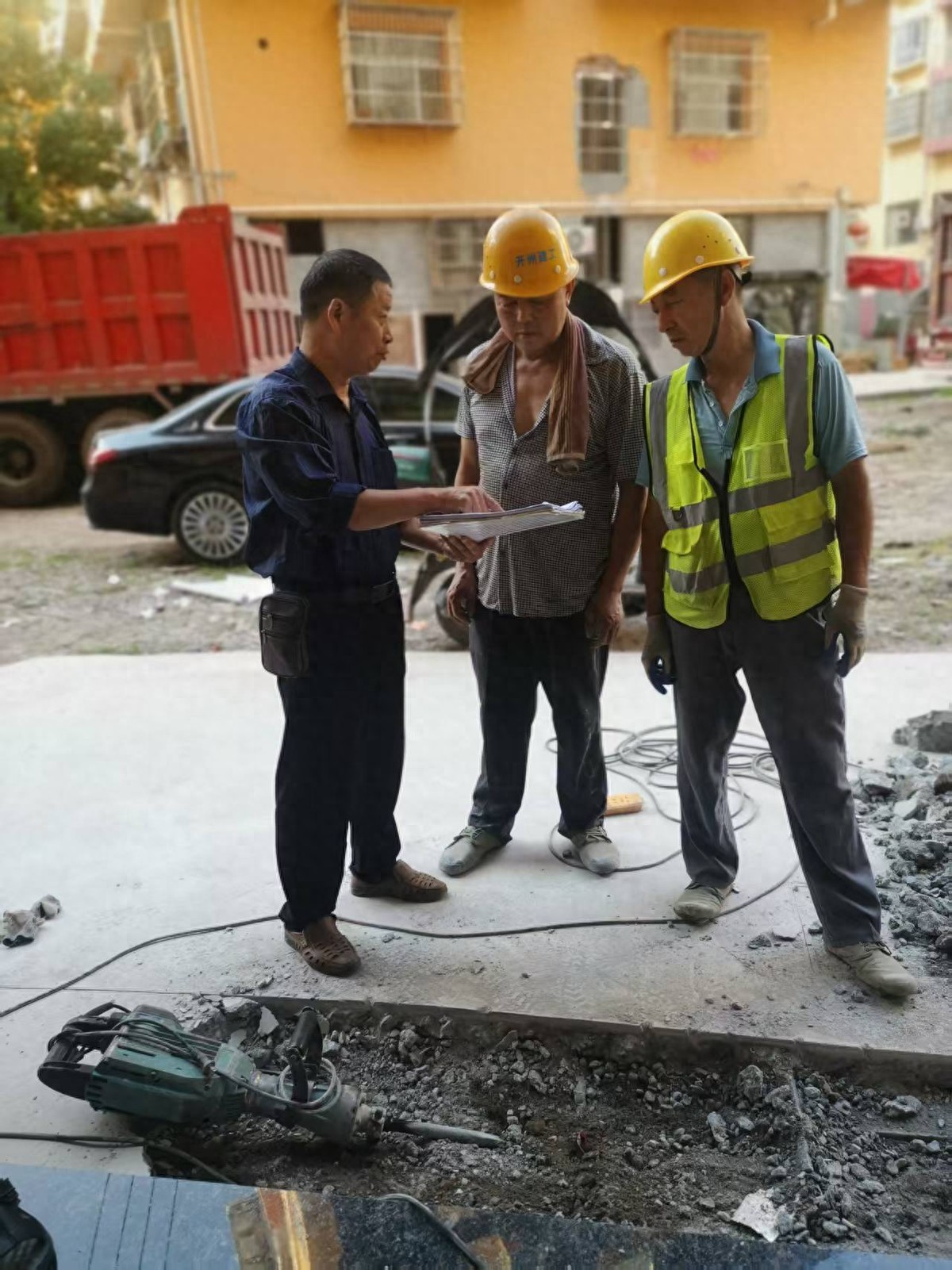 从山川、平原到海洋：他们脚下有泥土，肩上有担当