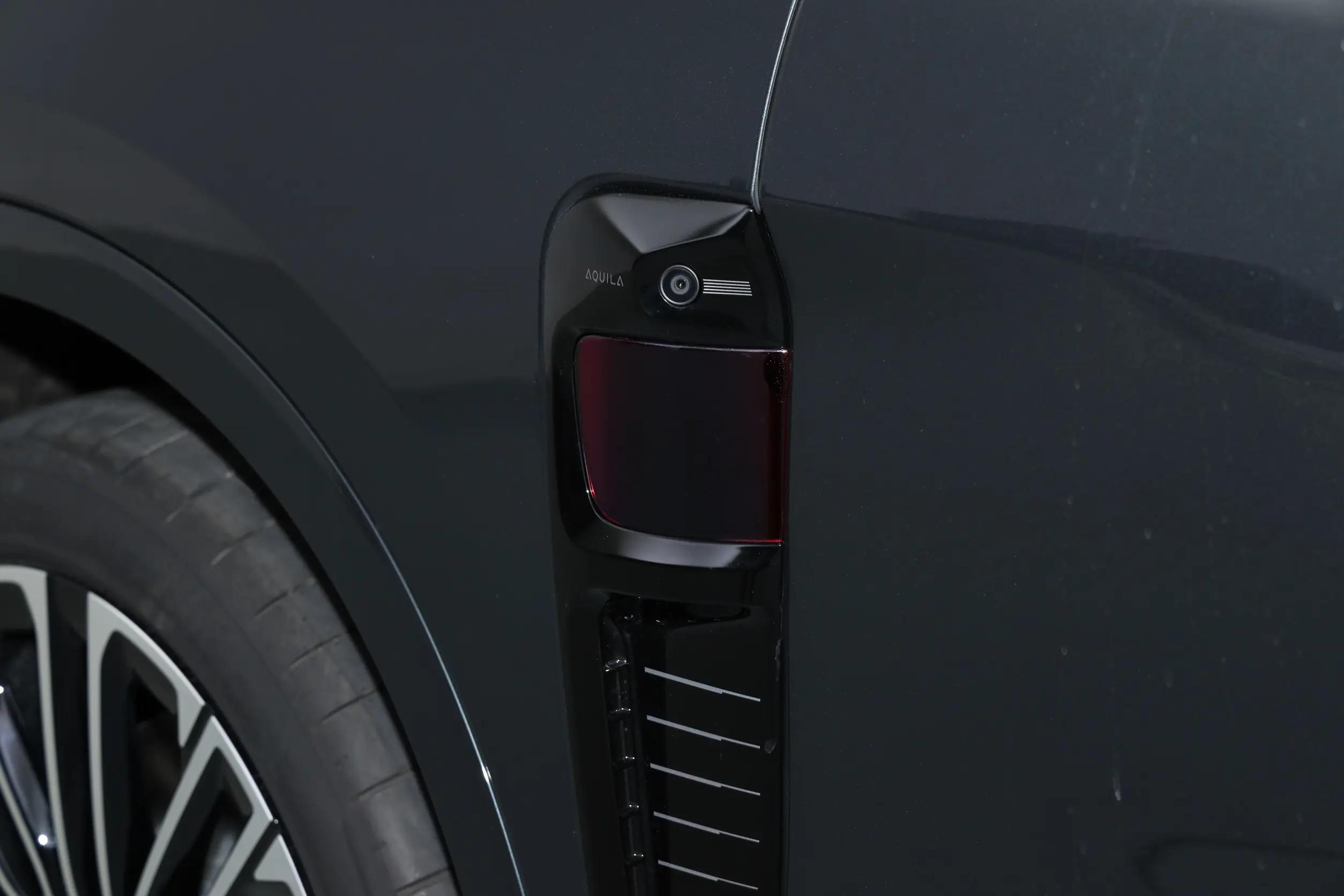 蔚来后排能放平吗__蔚来后排