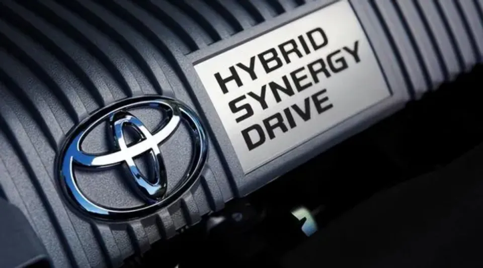 为什么有的电机“扭矩”比“功率”大，580kW崩不过250kW发动机？