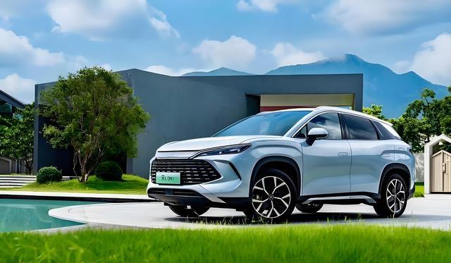 油价起伏+里程焦虑？混动车型深度测评：亮点突出，这些误区别碰-有驾