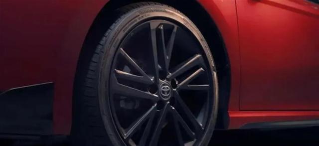 2026款丰田全新凯美瑞太惊艳了,你有想法没?-有驾