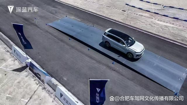 短期 SUV 越野展示架商家供应-有驾