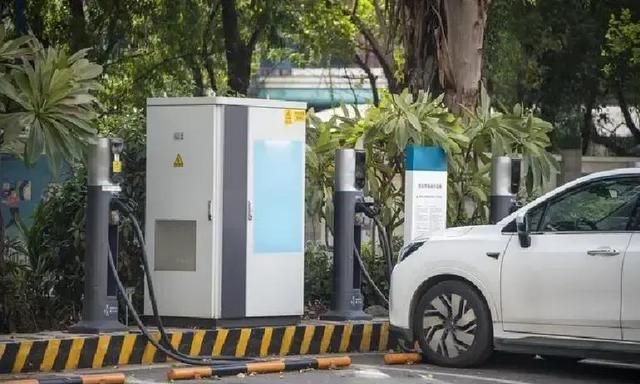 新款比亚迪元PLUS曝光,电池容量飙升,续航提升明显,这三大升级太给力-有驾