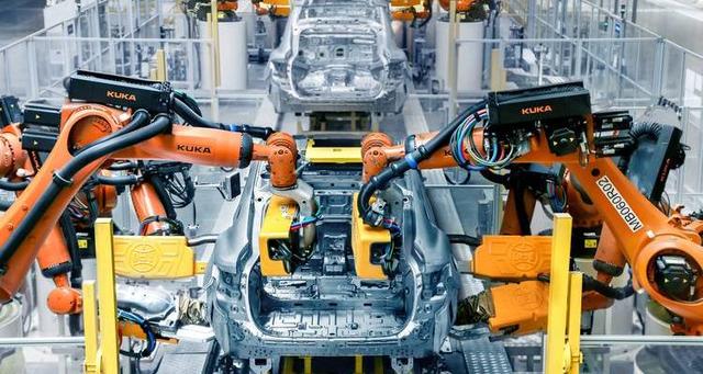 欧盟破防！放弃燃油车禁令，技术主导权易手，碳中和反噬自己？