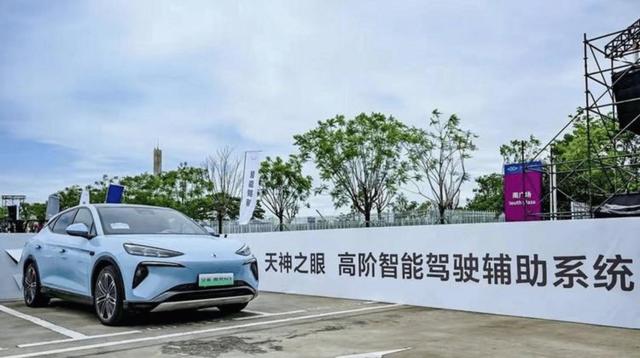 大数据面前谁在裸泳一目了然，比亚迪三年前已拿国内首张L3测试牌照，开启智能驾驶量产内测，推动L3普及踏实前行