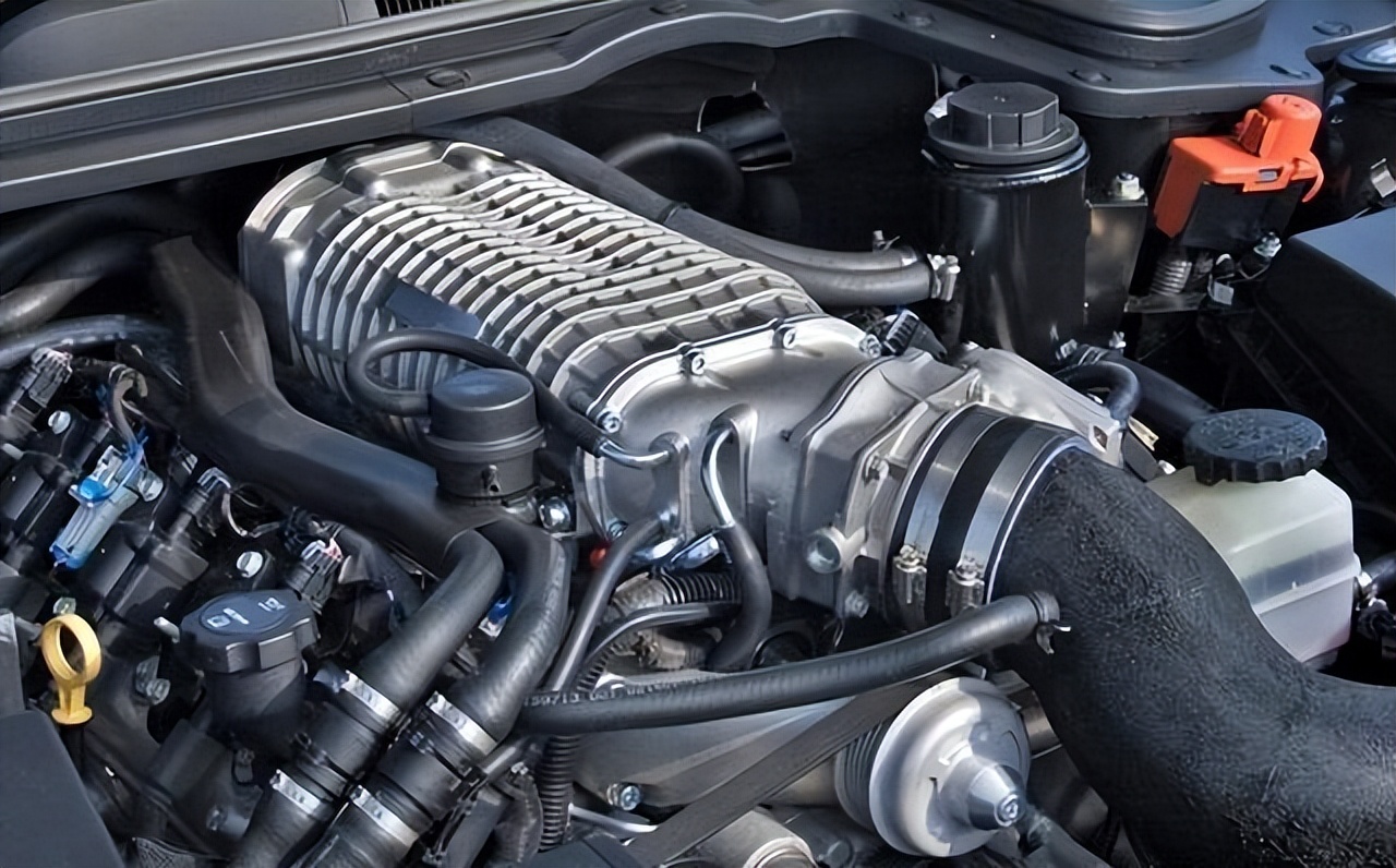 轿车带增压的好还是自吸的好__汽车那种增压好