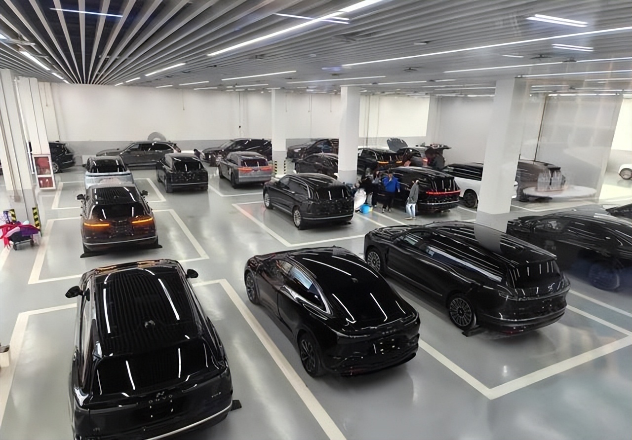 _交付中心停满乐道L90，是库存积压征兆，还是新能源车市正调策略_交付中心停满乐道L90，是库存积压征兆，还是新能源车市正调策略