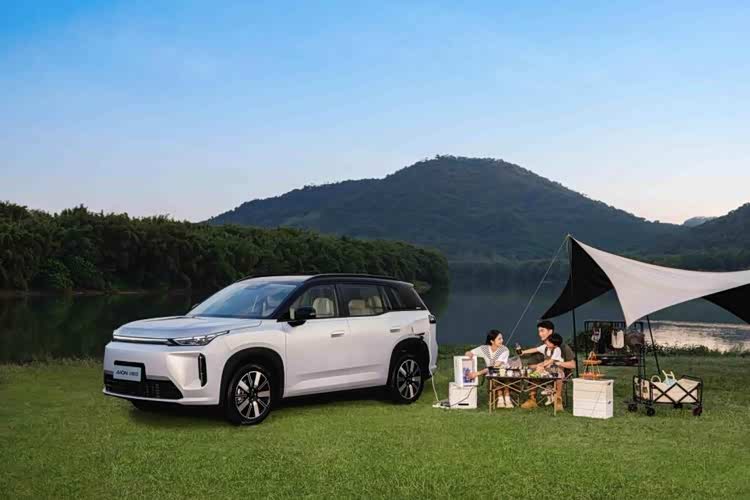 国民增程大五座SUV 埃安i60于广州白云万达璀璨亮相_国民增程大五座SUV 埃安i60于广州白云万达璀璨亮相_