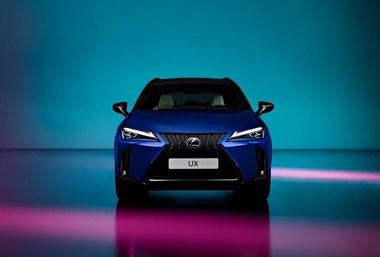 从27万降至18万！变豪车“降价先锋”，比Q3更帅，加92油却遭冷落