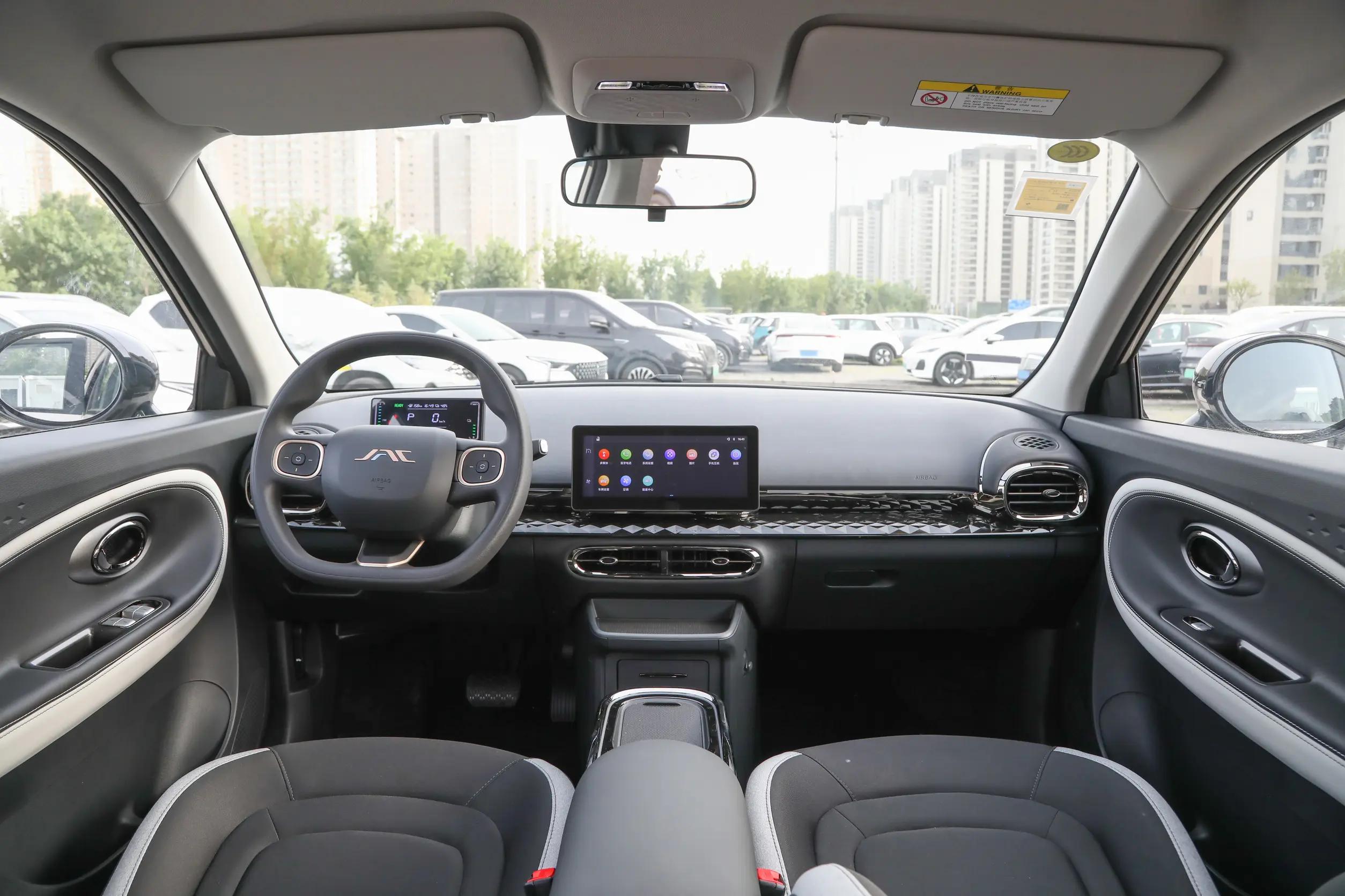 江淮出的新款车_江淮2021新车谍照_