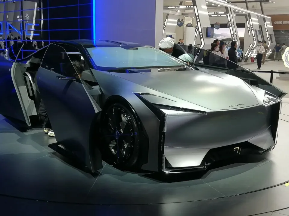 观致悲歌：价值百亿的教训，一个中国汽车产业机器中的幽灵