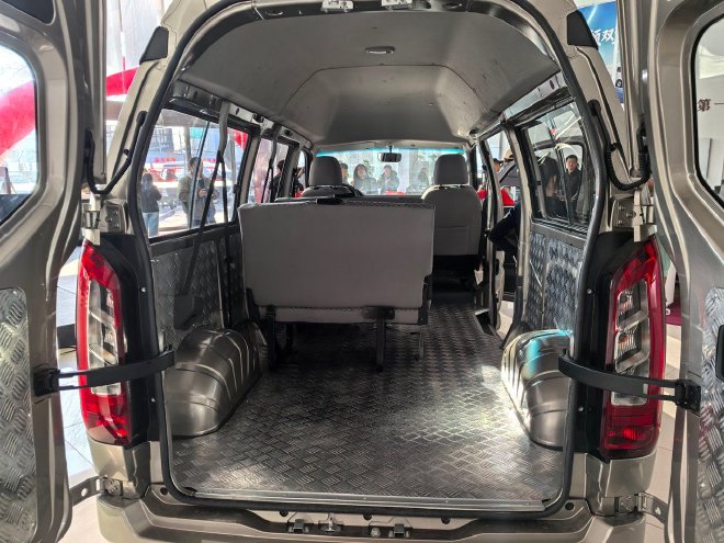 _金杯小海狮x30l2017款_金杯新海狮5座2016款