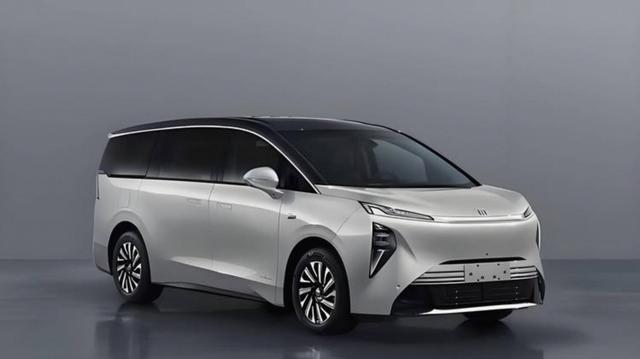 不管你信不信，这就是赤裸裸的现实，电车1年电费只有1000元，油车1年油费却高达上万元，算一算到底谁更省心划算