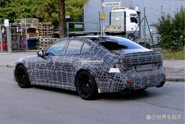 全新一代宝马M3曝光，提供燃油+纯电，3.0T动力进一步升级，很强-有驾