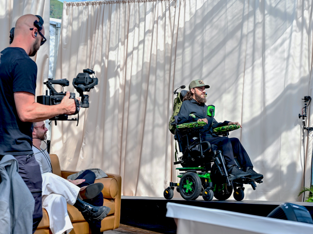 _马斯克脑机接口“一号受试者”:正重新夺回人生的独立_马斯克脑机接口“一号受试者”:正重新夺回人生的独立