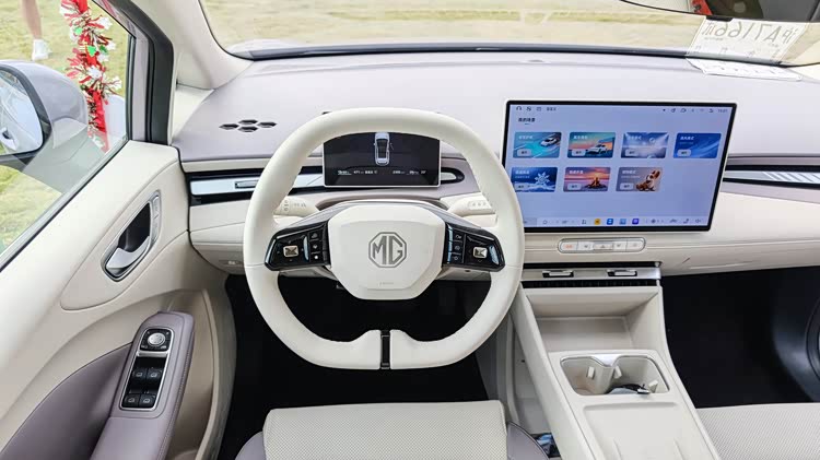 10万级纯电全能王实测！全新MG4 530智趣版