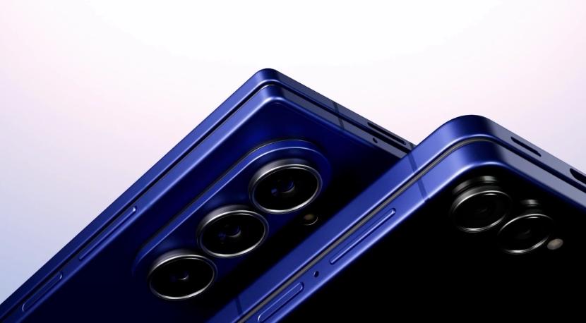 三星折叠屏2022_三星折叠屏屏幕参数_