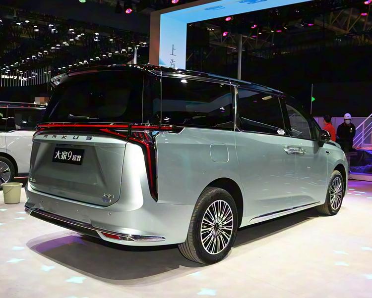 上汽大通销售_上汽大通2022_