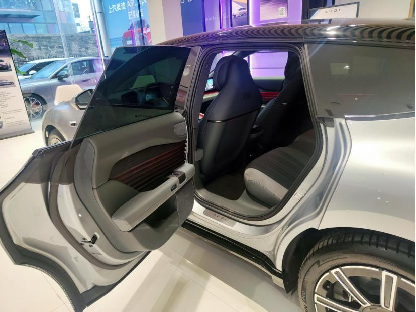 _奥迪特斯拉时代选择后没反应_奥迪特斯拉哪个品牌好