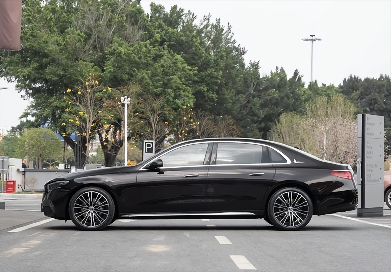 奔驰瞬间油耗怎么调_奔驰车省油模式是怎么调的_