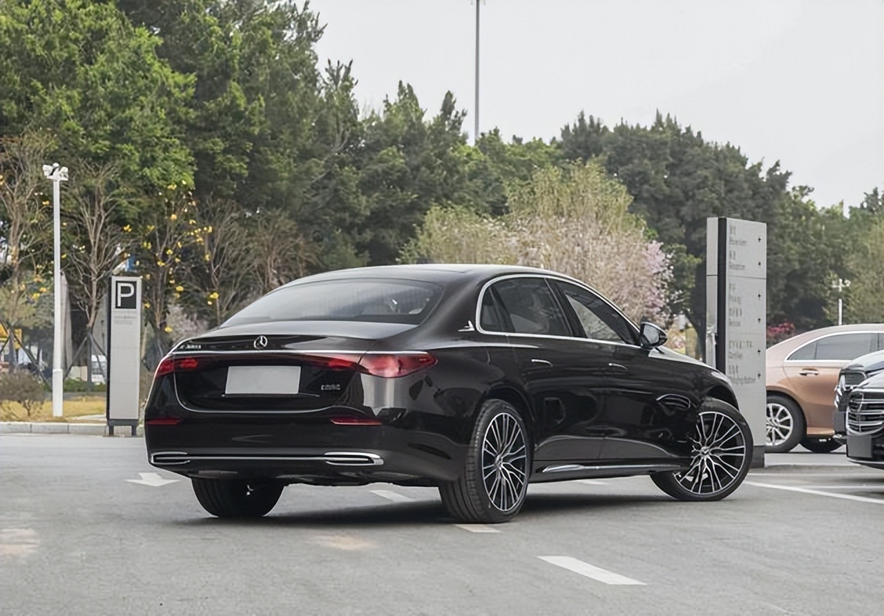 _奔驰车省油模式是怎么调的_奔驰瞬间油耗怎么调