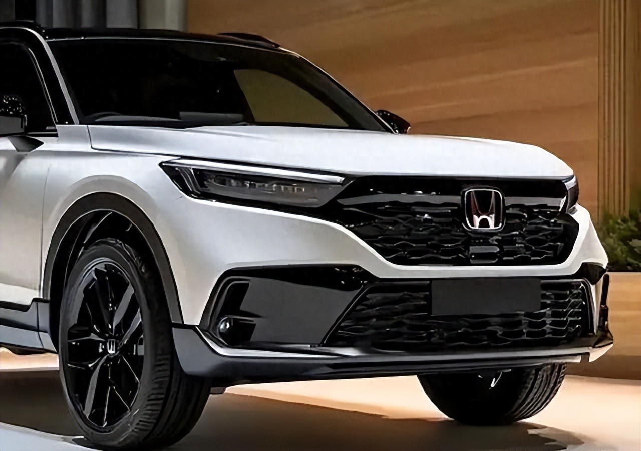 全新本田CR-V震撼登场，蜕变外观设计更吸睛，配备2.0L混动系统！