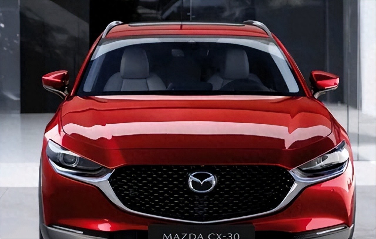 开完马自达CX-30，三个月后试驾丰田C-HR，真实感受：差别显著