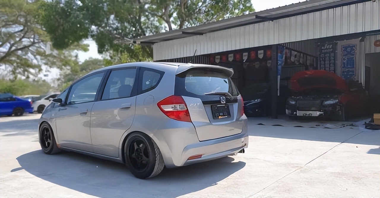 车子大修换了发动机审车怎么办_车坏认证大修换款主动退款_