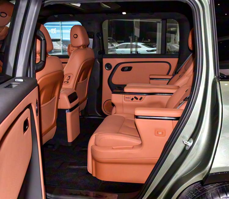 _新款上市,涨价3.5万,极石汽车也“飘”了?_新款上市,涨价3.5万,极石汽车也“飘”了?