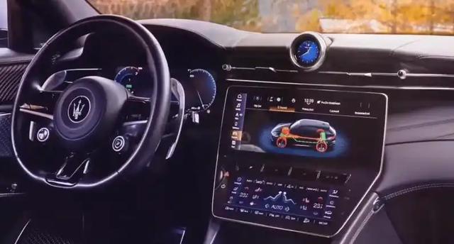 2026玛莎拉蒂Levante亮相,3.0T V6 双增压 520 牛・米,意式豪华性能天花板-有驾