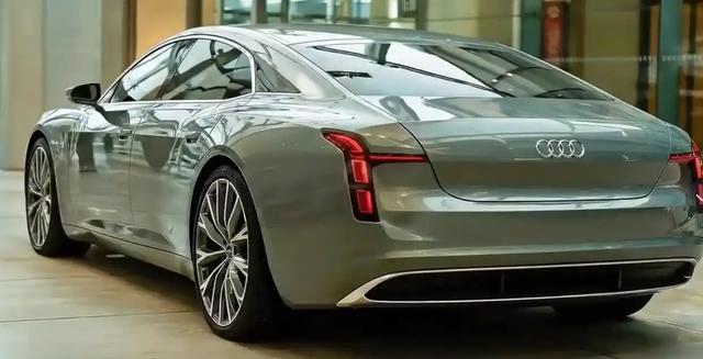 全新款奥迪A6设计曝光,三电机纯电+QUATTRO电动四驱,0.01秒扭矩分配+自适应空气悬挂-有驾